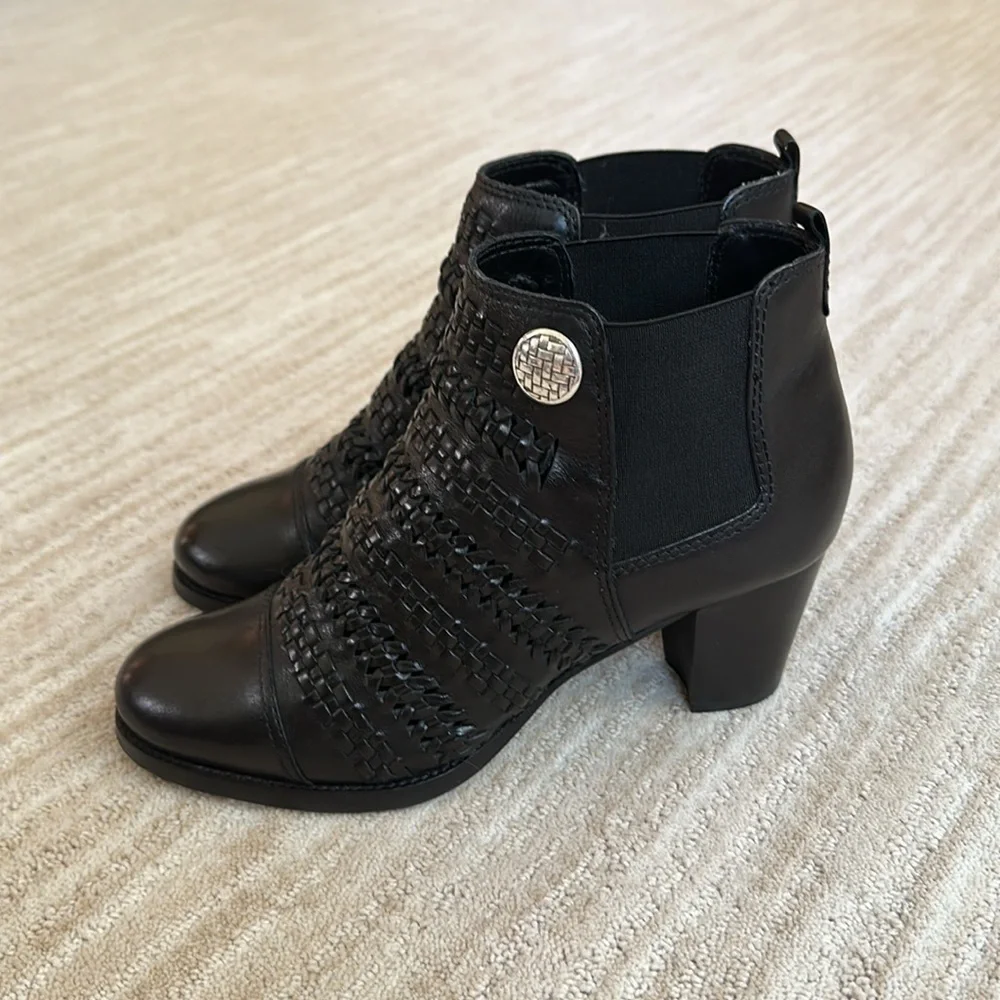 Like New: Brighton Woven Galore Boots Black Asmara Leather Ankle Boots Size 7